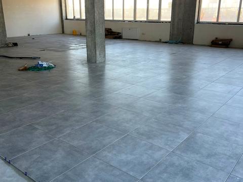 коммерческая по адресу Романа Шухевича ул., 1