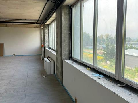 коммерческая по адресу Романа Шухевича ул., 1