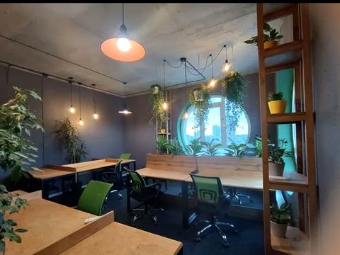 комерційна за адресою Кловський узвіз, 7