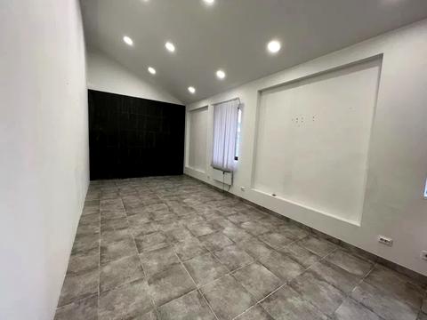 коммерческая по адресу Андрея Фабра ул. (Андрія Фабра), 8