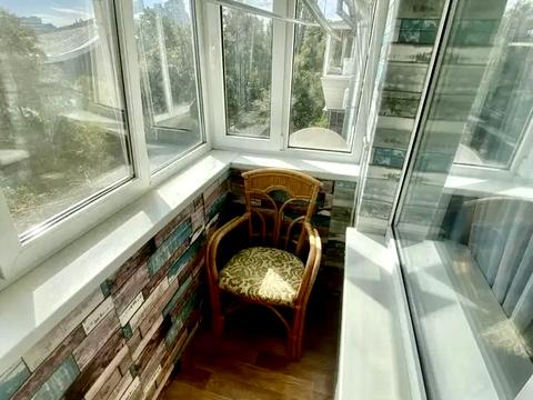 квартира за адресою Марії Приймаченко бульв. (Академіка Ліхачова), 4