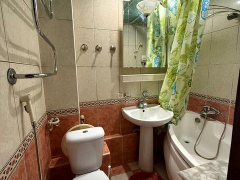 квартира за адресою Леся Курбаса просп., 18