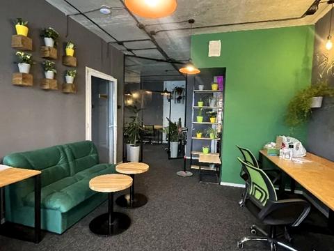 комерційна за адресою Кловський узвіз, 7