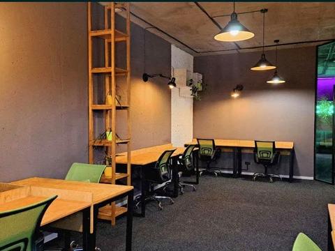 комерційна за адресою Кловський узвіз, 7