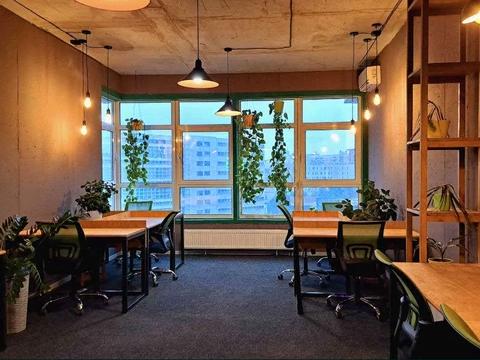 комерційна за адресою Кловський узвіз, 7