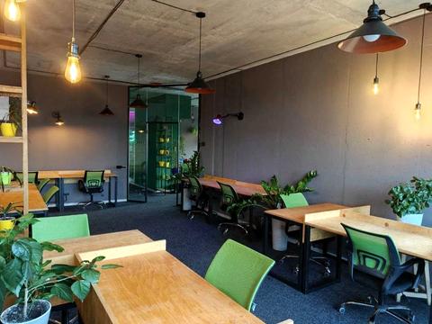 комерційна за адресою Кловський узвіз, 7