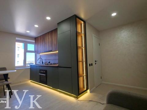 квартира за адресою Тролейбусна вул., 4