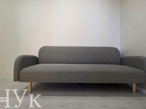 квартира за адресою Тролейбусна вул., 4