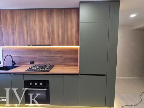 квартира за адресою Тролейбусна вул., 4