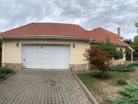 будинок за адресою Янтарна