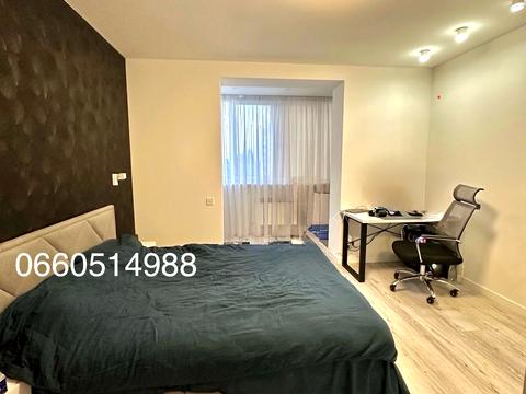 квартира за адресою Льва Ландау просп. (50-річчя СРСР), 52-А