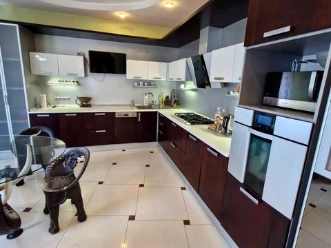 будинок за адресою Дніпро, Михайла Комарова вул.