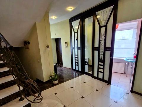 будинок за адресою Дніпро, Михайла Комарова вул.