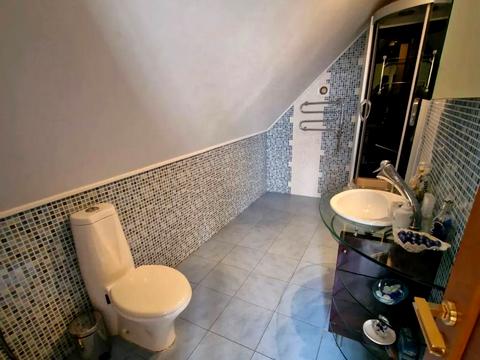 будинок за адресою Дніпро, Михайла Комарова вул.