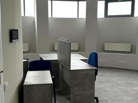 коммерческая по адресу Дмитрия Яворницкого просп. (Карла Маркса), 27-А