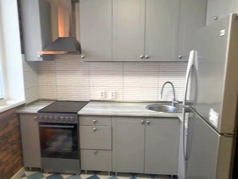 квартира за адресою Льва Ландау просп. (50-річчя СРСР), 52-Б