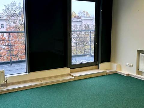 комерційна за адресою Дмитра Яворницького просп. (Карла Маркса), 27-А