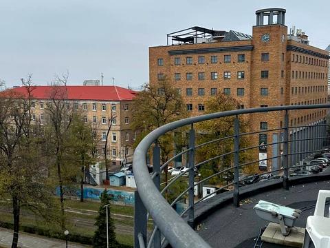 комерційна за адресою Дмитра Яворницького просп. (Карла Маркса), 27-А