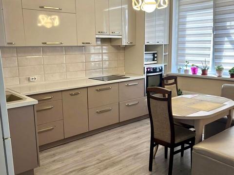 квартира за адресою Перлинна вул., 7