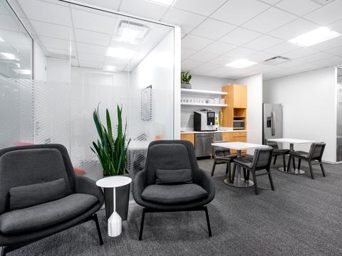 коммерческая по адресу Миколы Бажана просп., 151