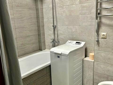 квартира за адресою Полковника Гуляєва просп. (Маршала Жукова), 111