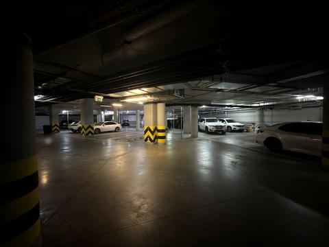 паркомісце за адресою Іоанна Павла II вул. (Патріса Лумумби), 6/1