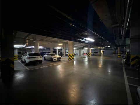 паркомісце за адресою Іоанна Павла II вул. (Патріса Лумумби), 6/1