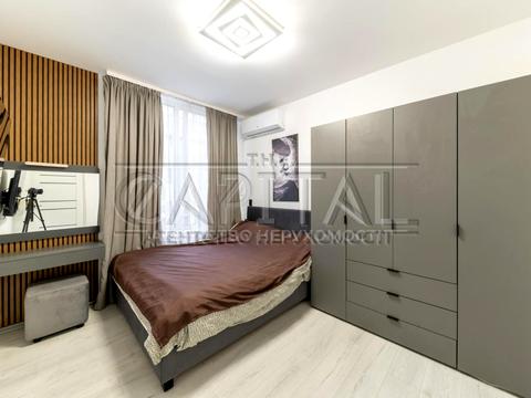 квартира за адресою Салютна вул., 1