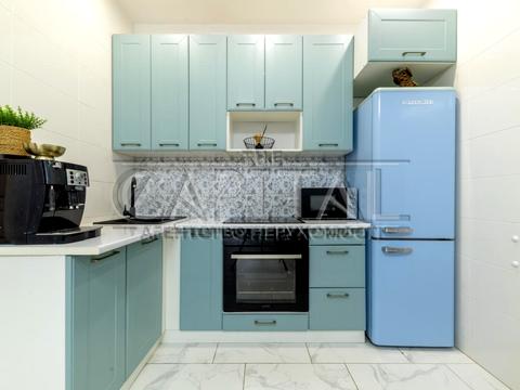 квартира за адресою Салютна вул., 1