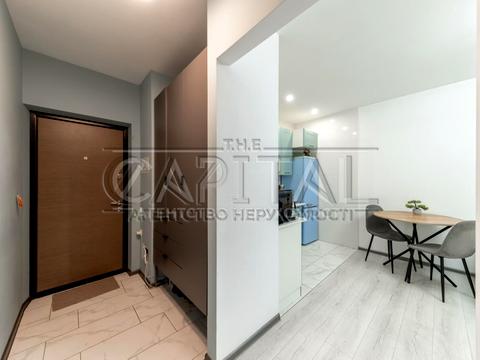 квартира за адресою Салютна вул., 1