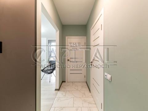 квартира за адресою Салютна вул., 1