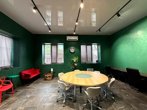 комерційна за адресою Гайдамацька вул., 17-Б