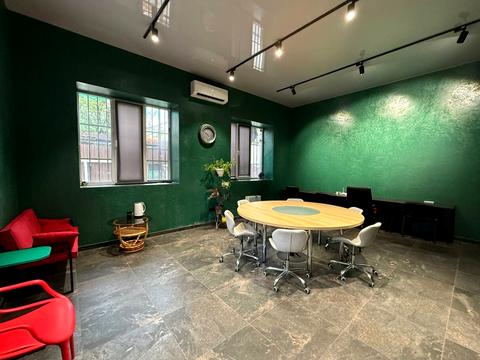 комерційна за адресою Гайдамацька вул., 17-Б