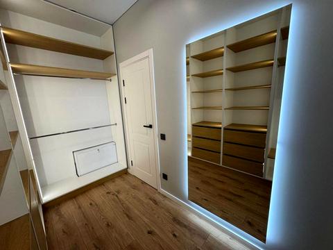 будинок за адресою Закарпатська вул., 4