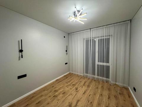 будинок за адресою Закарпатська вул., 4