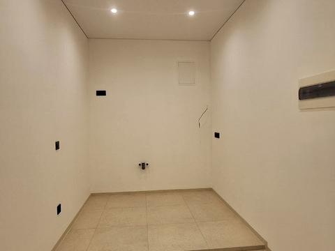 комерційна за адресою Національної Гвардії вул., 16