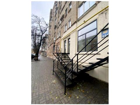 комерційна за адресою Межигірська вул., 57/17