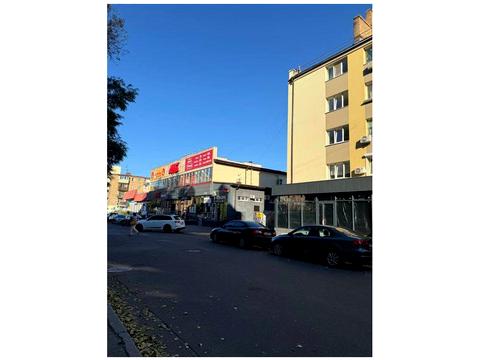 комерційна за адресою Межигірська вул., 57/17