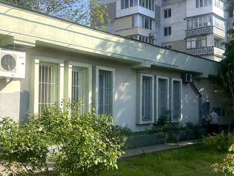 комерційна за адресою Варненська вул., 7в