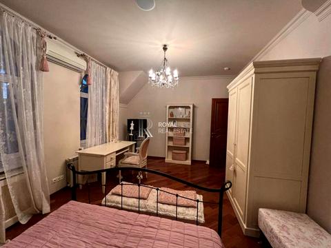 будинок за адресою Лугова