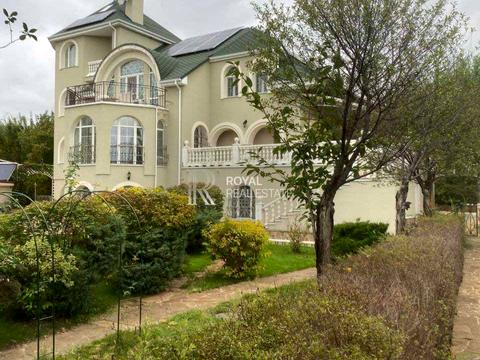 будинок за адресою Лугова