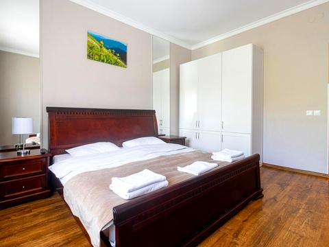 комерційна за адресою Роксолани вул., 5