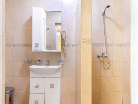 комерційна за адресою Роксолани вул., 5