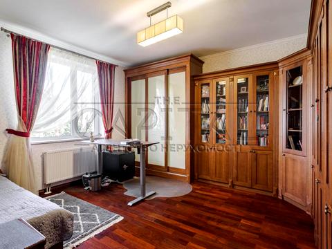 будинок за адресою Приозерна вул.