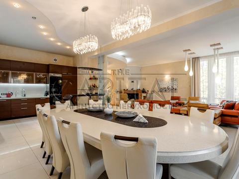 будинок за адресою Приозерна вул.