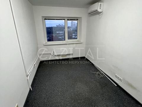 комерційна за адресою Антоновича вул. (Горького), 103-А