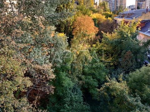 комерційна за адресою Василя Тютюнника вул. (Анрі Барбюса), 5-А