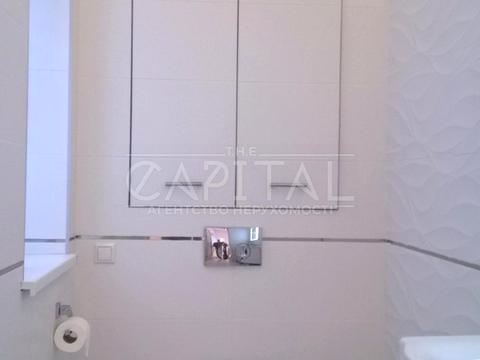 комерційна за адресою Василя Тютюнника вул. (Анрі Барбюса), 5-А