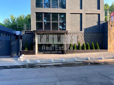 комерційна за адресою вул. Нижньоюрківська, 39