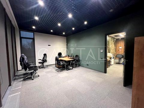 комерційна за адресою Волинська вул., 67